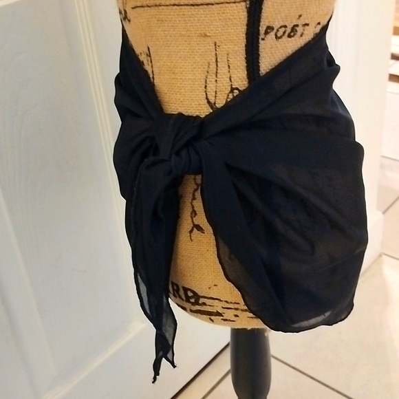 Ingear Black Sheer Over Skirt - Picture 3 of 4